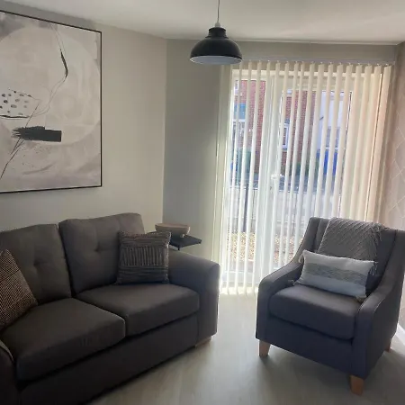 Chapel Court Apartments Cannock Buitenkant foto