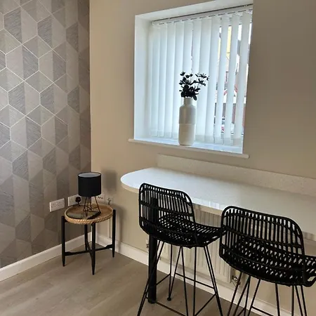 Chapel Court Apartments Cannock Buitenkant foto