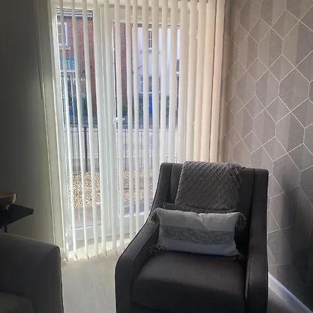 Chapel Court Apartments Cannock Buitenkant foto